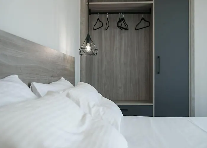 Sky-high Penthouse W. Stunning Views - 04 아파트 하니아