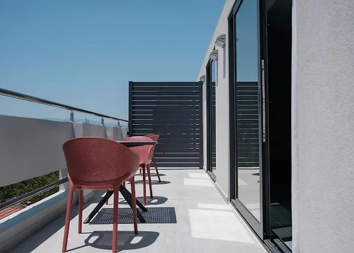 Sky-high Penthouse W. Stunning Views - 04 아파트