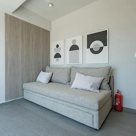 Sky-high Penthouse W. Stunning Views - 04 *