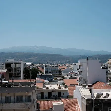 Sky-high Penthouse W. Stunning Views - 04 아파트 하니아