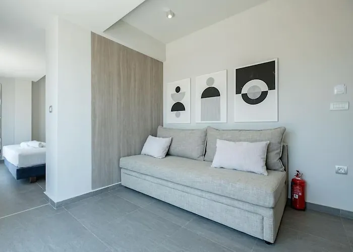 Sky-high Penthouse W. Stunning Views - 04 ハニア